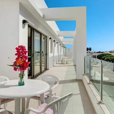 Atico Albamar Apartment