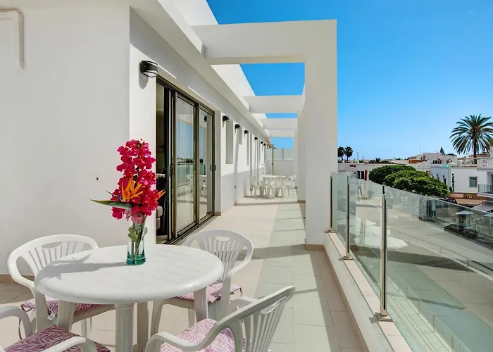 Atico Albamar 公寓